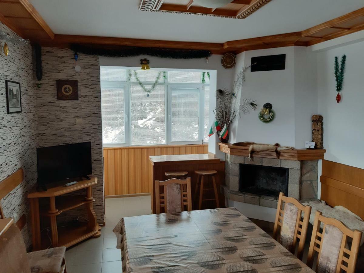 Къща Поколения Tryavna Eksteriør billede