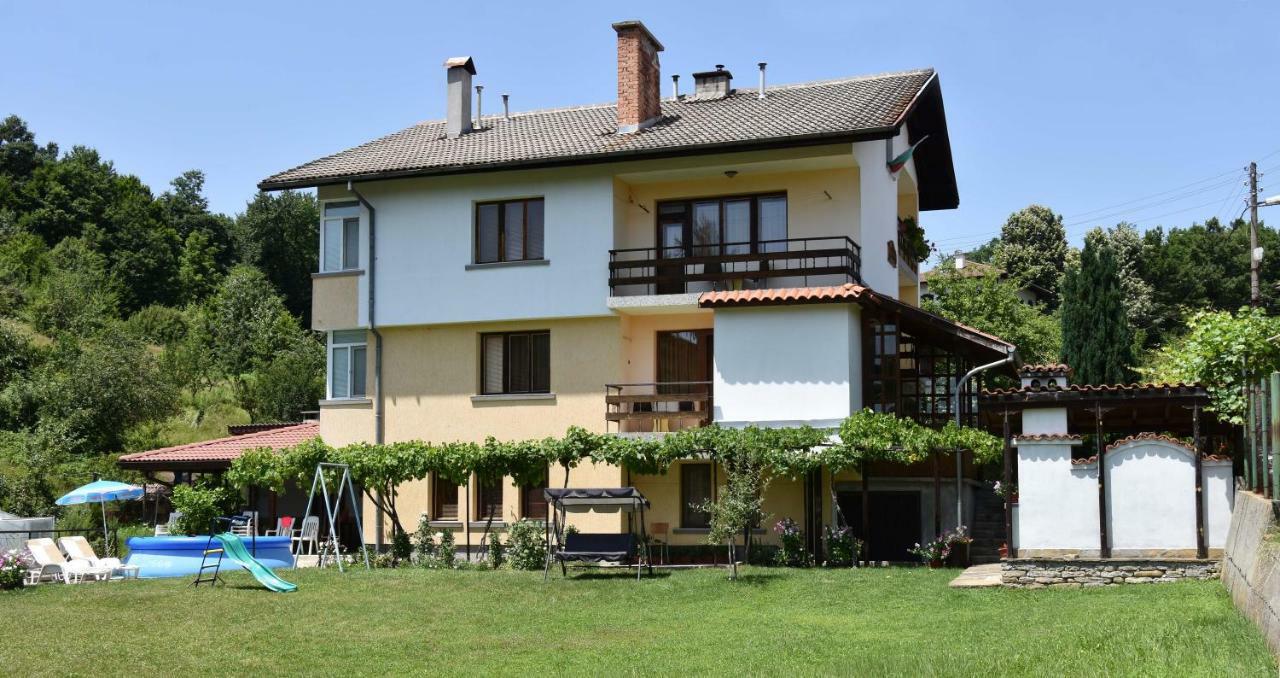 Къща Поколения Tryavna Eksteriør billede